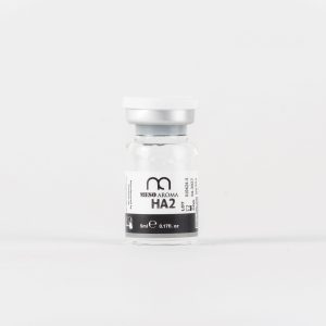 Koncentrisana formula sa visoko kvalitetnom hijaluronskom kiselinom koja koži pruža intenzivnu hidrataciju, puniji izgled i vidljivu glatkoću.